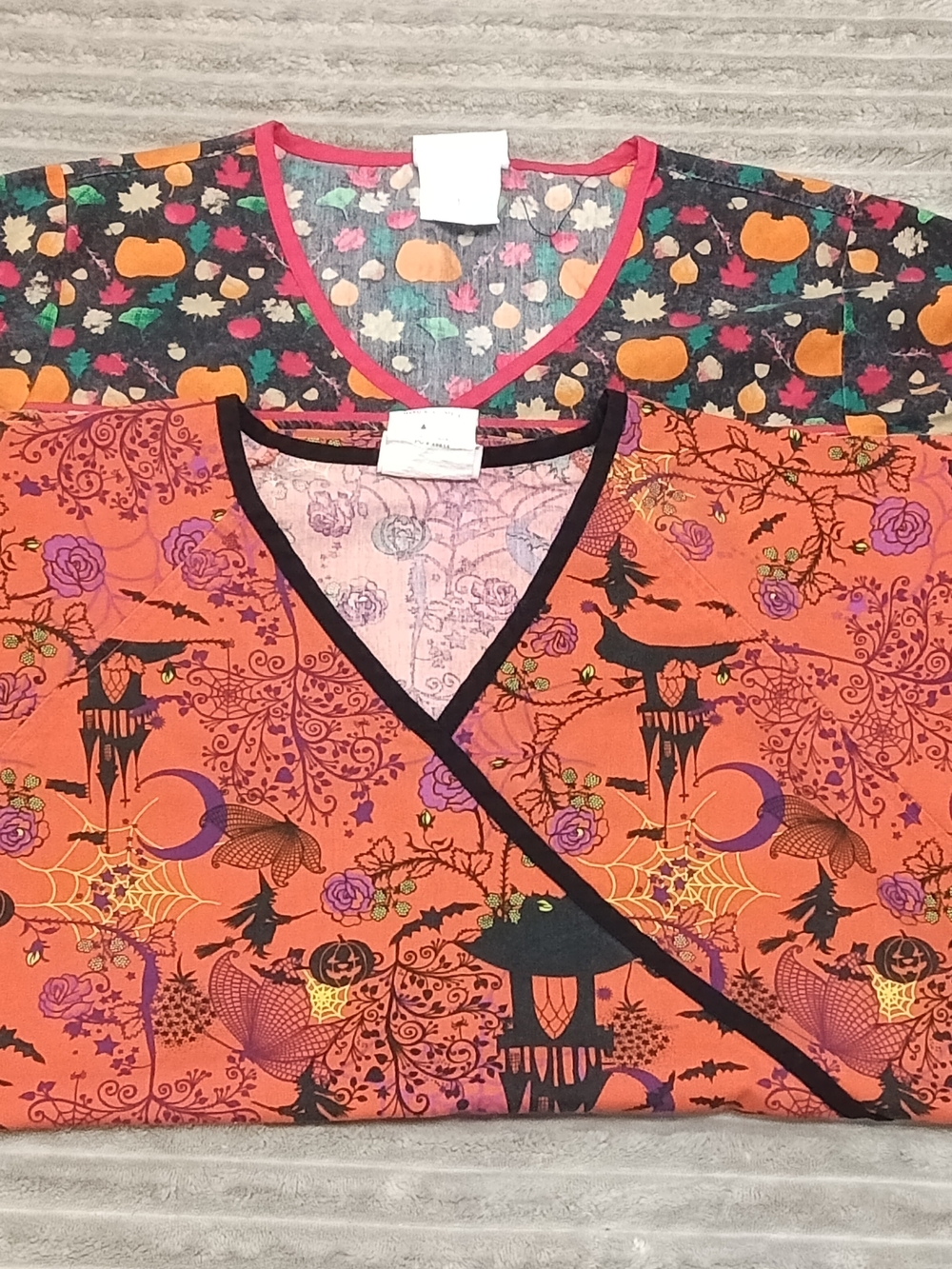 Set Of 2 UA Scrub Tops Vintage Halloween Autumn Theme Women's Large